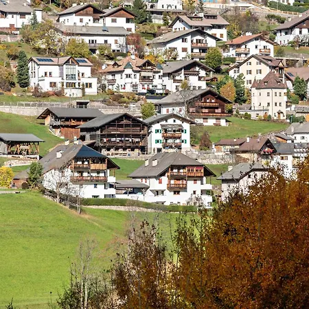 Erina App D2 * Ortisei